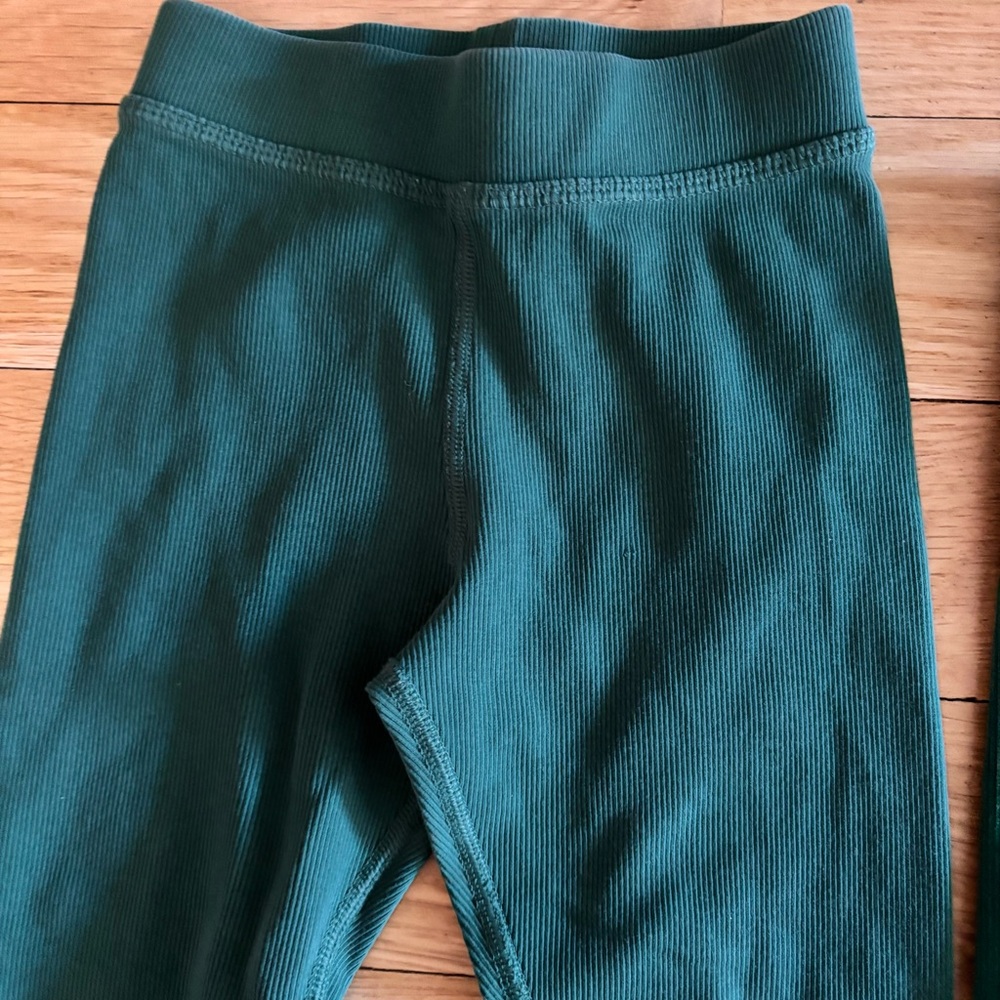 Bundle of two Hanna Andersson ribbed leggings size 4Y 100cm forest green - Picture 2 of 4
